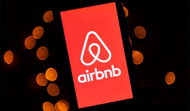 Airbnb se ha vuelto una plataforma muy popular entre millones de viajeros. Foto: AFP