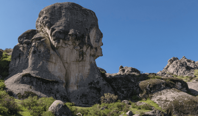 En Huarochirí los visitantes pueden contemplar grandes rocas con formas humanas. Foto: Edwin Bellota