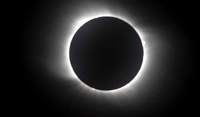 Eclipse solar total captado en Chile. Foto: AFP