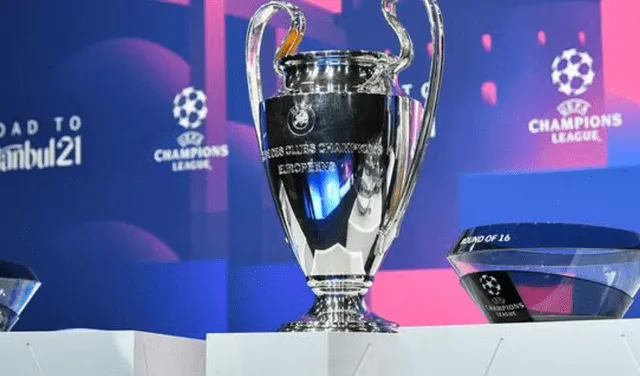 Cada edición, 32 equipos buscan convertirse en el campeón del torneo y levantar la copa de la Champions League. Foto: AFP