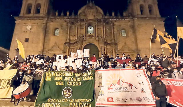 Cusco. La histórica Federación Universitaria del Cusco convocó a gran cantidad de personas. Foto: Luis Álvarez/La República