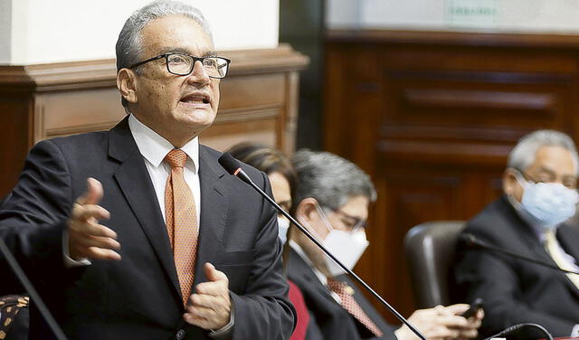 Alejandro Aguinaga, Congreso