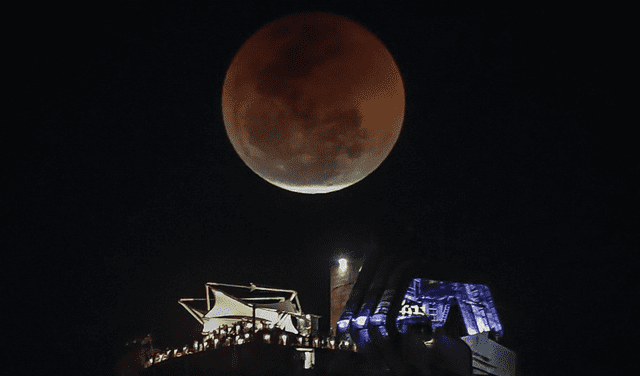 La luna de sangre influye en los signos, según la astrología. Foto: EFE