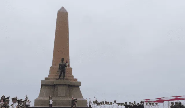 El soldado desconocido cuenta con una estatua en su honor en el Morro Solar de Chorrillos