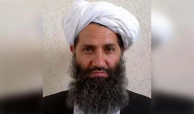 Mawlawi Haibatullah Akhundzada, actual líder supremo de los talibanes, en una fotografía publicada en 2016. Foto: AFP