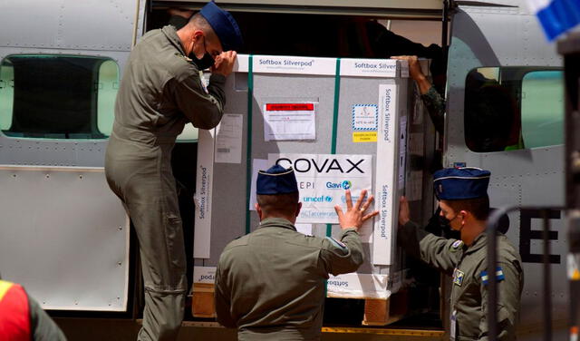 Honduras recibe primer lote de 48.000 dosis de AstraZeneca a través de Covax