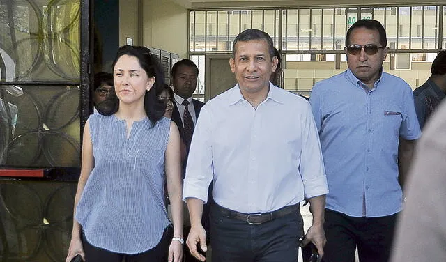 Primero. Ollanta Humala y Nadine son los primeros en llegar. Foto: difusión