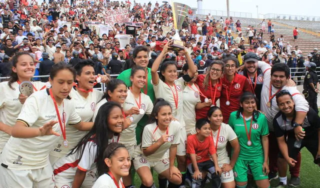 El equipo femenino de Universitario se consagró campeón nacional en el 2019