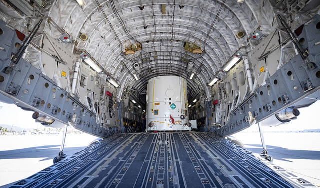 El cuerpo principal de Europa Clipper de la NASA a bordo de un avión de carga C-17. Foto: NASA / JPL-Caltech / Johns Hopkins APL / Ed Whitman