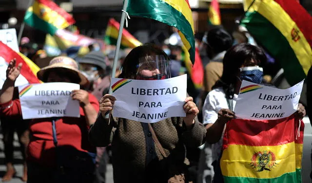 La semana pasada hubo una movilización en Bolivia en favor de la liberación de Jeanine Áñez. "No fue golpe, sí fue fraude" era una de las consignas. Foto: AFP