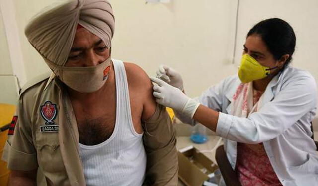 Fraude de vacunación en la India: miles de personas recibieron agua en vez de vacuna anti-COVID-19