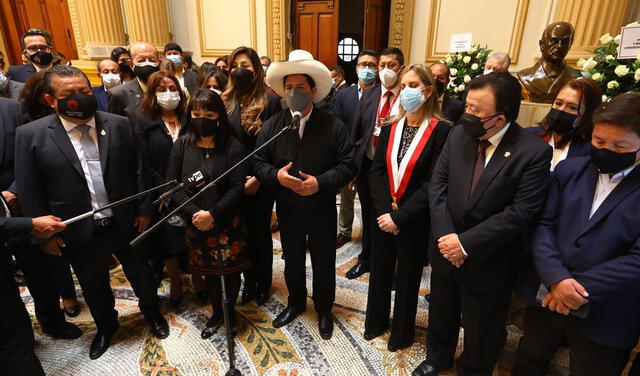 Pedro Castillo participó de homenaje a Fernando Herrera en el Congreso. Foto: Congreso