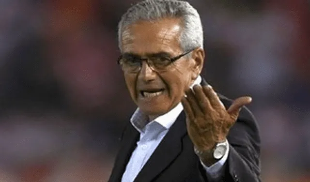 ¿Gregorio Pérez podría dejar de dirigir a Universitario?