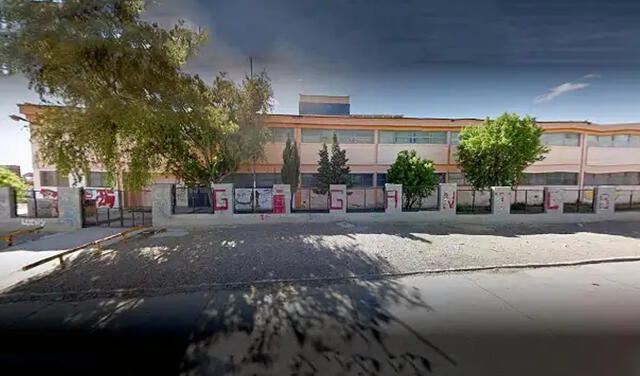 Un niño de 9 años llevó $100.000 a su escuela y los repartió entre sus compañeros Un niño de 9 años llevó $100.000 a su escuela y los repartió entre sus compañeros