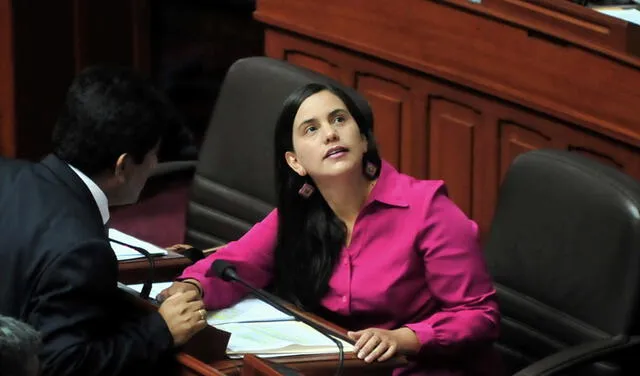 Verónika Mendoza entró al Congreso en el 2011 junto al partido de Ollanta Humala. Foto: La República