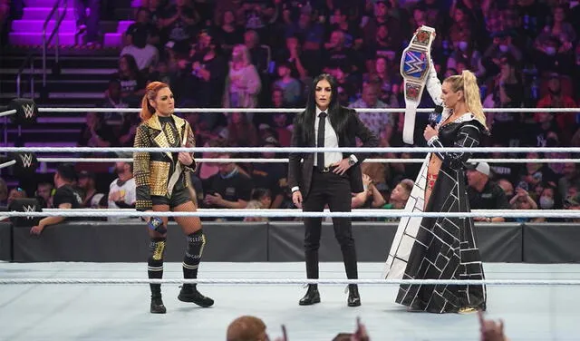 Becky Lynch y Charlotte tuvieron un fuerte careo en SmackDown. Foto: WWE