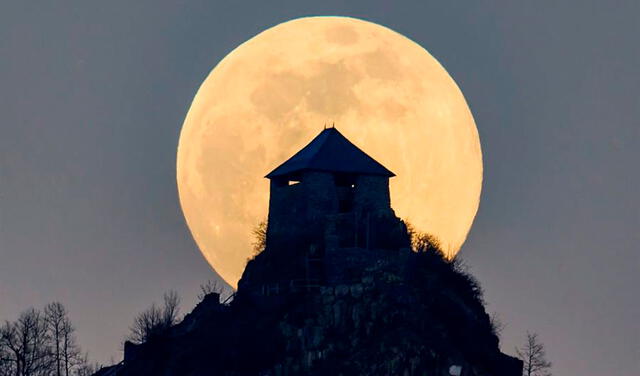 La superluna rosa será la luna llena más 'grande' del 2021. Foto: EFE