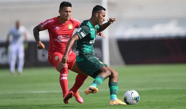 Oswaldo Valenzuela ha jugado todos los partidos con Alianza Lima en la Liga 1 Betsson 2021. Foto: Prensa FPF
