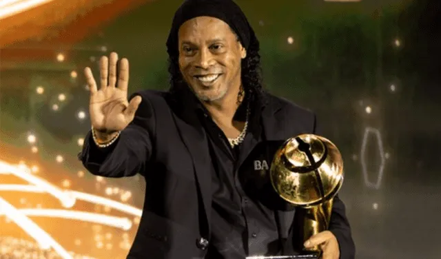 Ronaldinho fue el invitado de lujo de la ceremonia de los Globe Soccer Awards. Foto: Globe Soccer Awards
