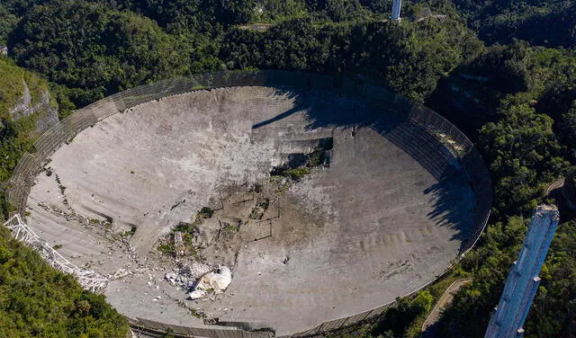 El gran radiotelescopio sirvió para detectar asteroides potencialmente peligrosos. Foto: AFP