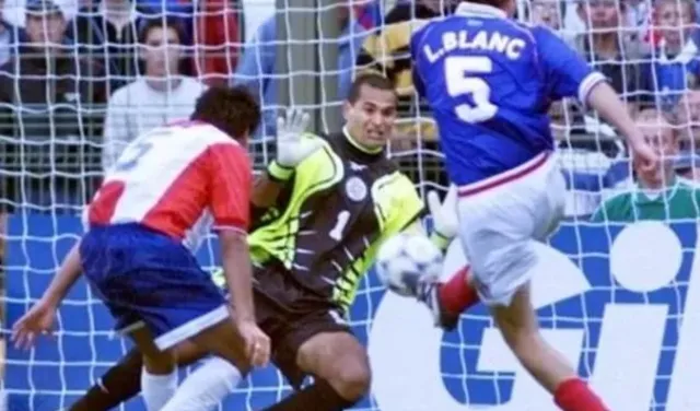 Francia vs. Paraguay fue el primer partido en el que se marcó un gol de oro en un mundial