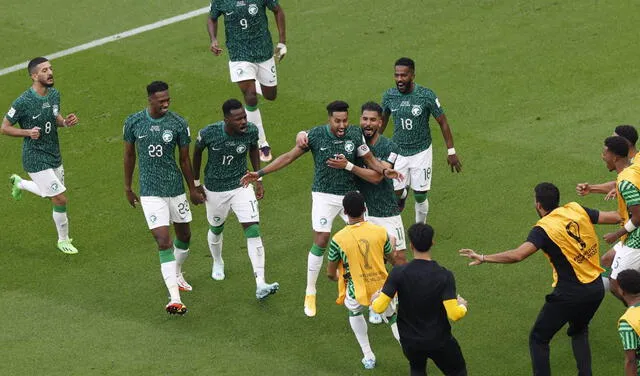 Arabia Saudita dio la gran sorpresa y venció a Argentina en el debut de Messi en Qatar. Foto: EFE