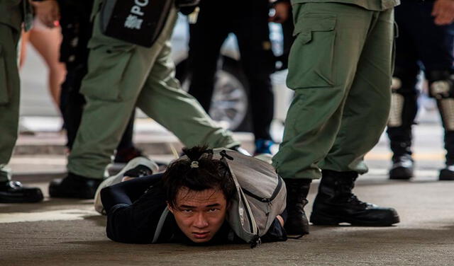 Ley de seguridad de Hong Kong: 9 años de cárcel para un joven que pedía libertad con una pancarta
