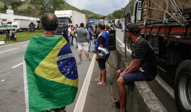 Cada movilización reaviva el fantasma de la huelga de camioneros que en 2018 paralizó a Brasil durante varios días. Foto: EFE