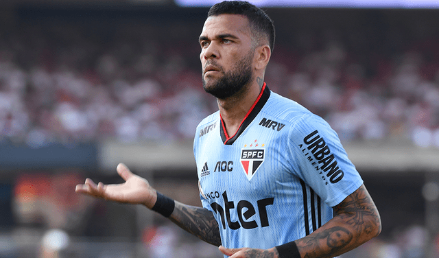 Dani Alves: gol en debut Sao Paulo