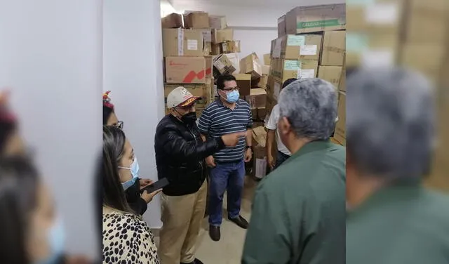 Productos farmacéuticos fueron encontrados en total desorden.