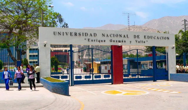 Universidad Nacional de Educación