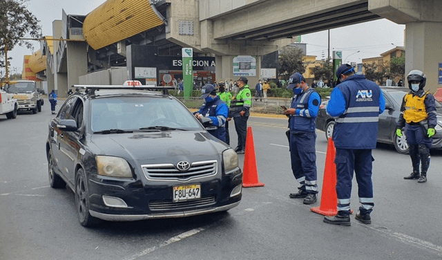 Taxistas también deben cumplir protocolos de bioseguridad