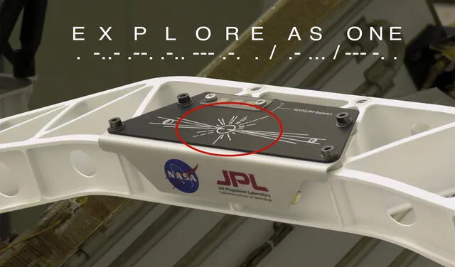 "Explore as one", la frase de la placa escrita en código morse por la JPL | Foto: Facebook / NASA's Perseverance Mars Rover