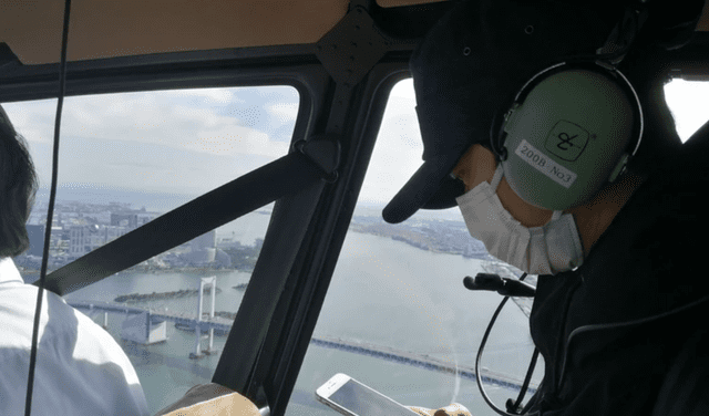 Shoji Morimoto tuvo la oportunidad de acompañar a un sujeto en un paseo en helicóptero