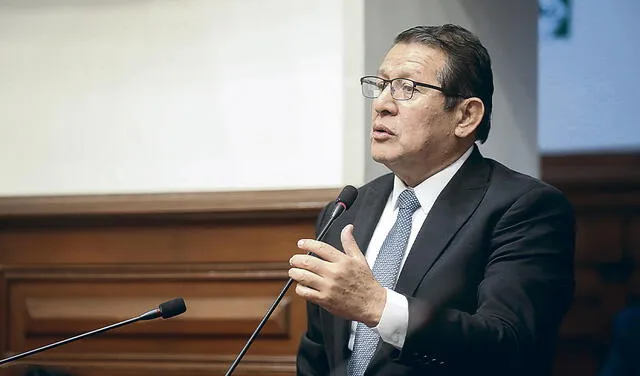 Eduardo Salhuana, Congreso del Perú