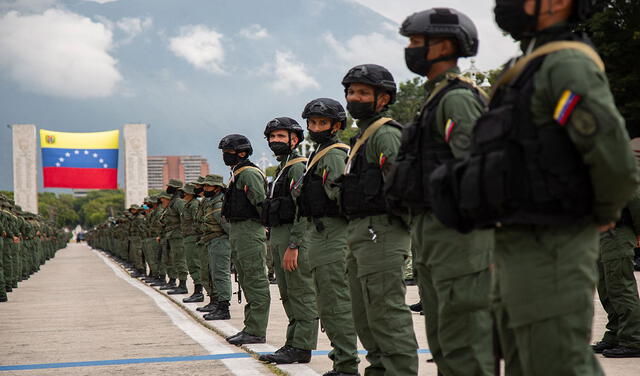 Preguntado al respecto, el presidente del Comité Militar de la OTAN, el almirante Rob Bauer, consideró este jueves “preocupante' que Rusia pudiera trasladar misiles a esos países caribeños. Foto: AFP