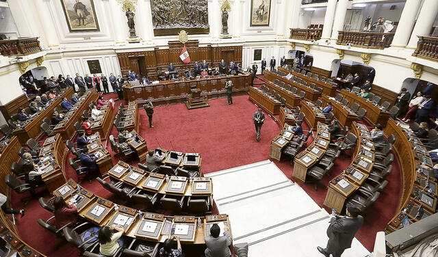 En sus manos. Pleno del Congreso retoma debate hoy. Foto: Antonio Melgarejo/La República