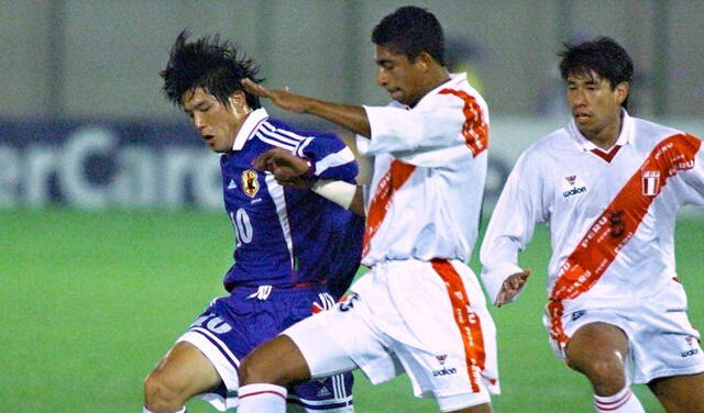 Perú vs. Japón en Copa América 1999. Foto: AFP