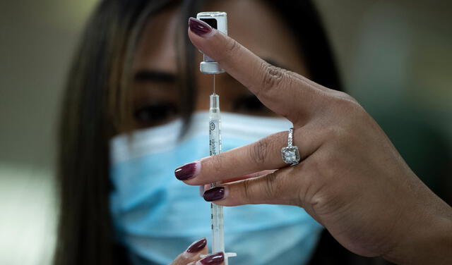 Mientras los casos de viruela del mono aumentan, más países compiten por abastecerse de la vacuna JYNNEOS, que ataca el virus monkeypox. Foto: AFP