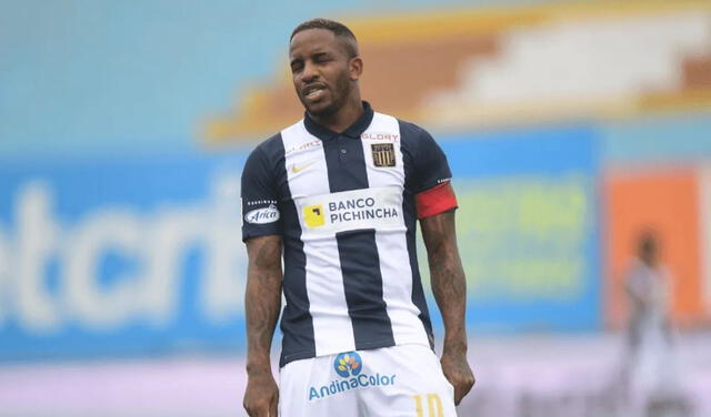 Jefferson Farfán y la triste noticia que recibió durante la pretemporada con Alianza. Foto: Alianza Lima.