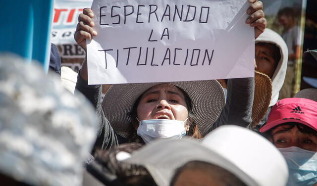 Los manifestantes señalaron que debido a que no tienen título, no pueden expandir su producción. Foto: La República/Rodrigo Talavera