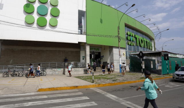 Cadena de supermercados Tottus y su horario de atención en Semana Santa. Foto: Carlos Contreras/La República