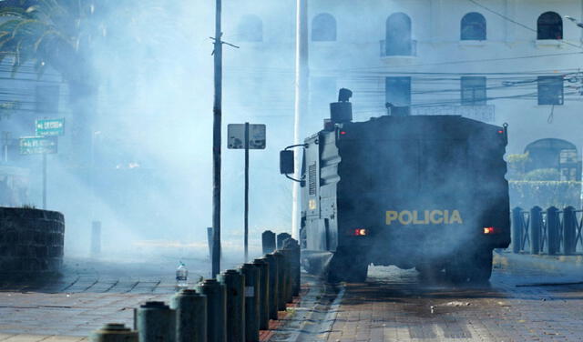Policía de Ecuador dispersa la manifestación en Quito. Foto: AFP