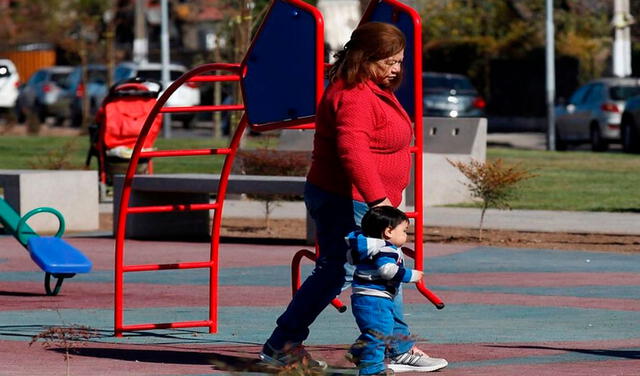 Las madres de menores de 18 años tienen prioridad para recibir el Bono Dueña de Casa