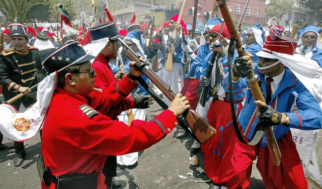 En el Día de la Batalla de Puebla, se organizan desfiles y representaciones de la victoria mexicana sobre el ejército francés. Foto: AFP