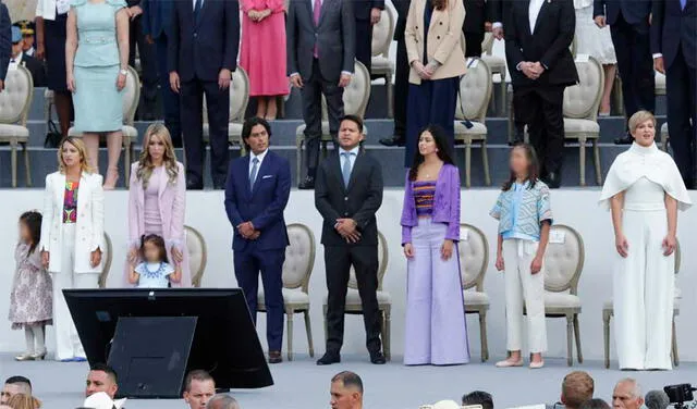 La familia presidencial estuvo presente en la posesión de Gustavo Petro. Foto: Guillermo Torres Reina