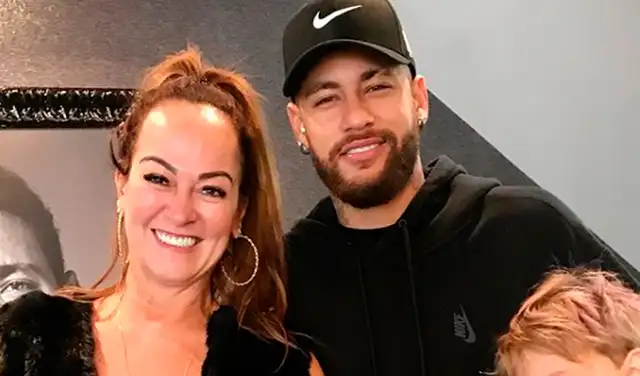 Neymar respaldó en Instagram el noviazgo de su madre con un joven de 22 años Neymar respaldó en Instagram el noviazgo de su madre con un joven de 22 años