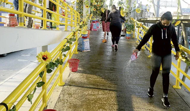 venezolanos peru puente megaplaza