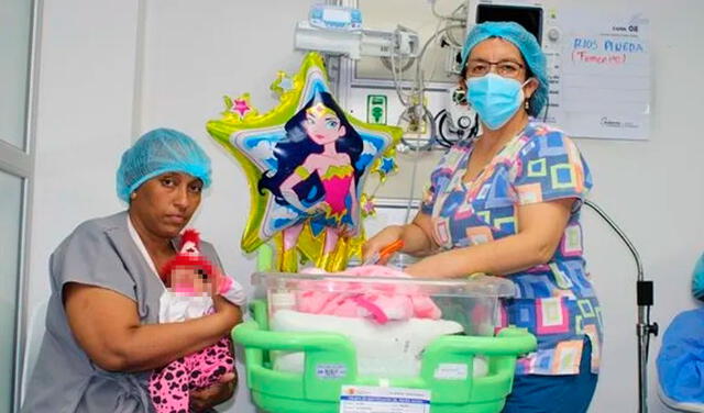 Sobrevivió Milagros, la bebé ecuatoriana que nació en el inodoro y creyeron muerta