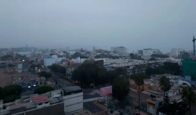 Cielo cubierto y neblina en distritos de la costa a primeras horas de la mañana. Sensación térmica de frío debido a la alta humedad. Foto: Senamhi